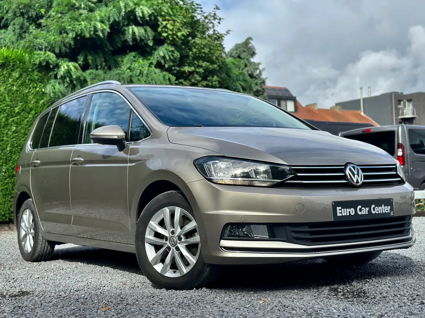 Volkswagen Touran 1.4 TSI DSG 7pl. Beige - 1