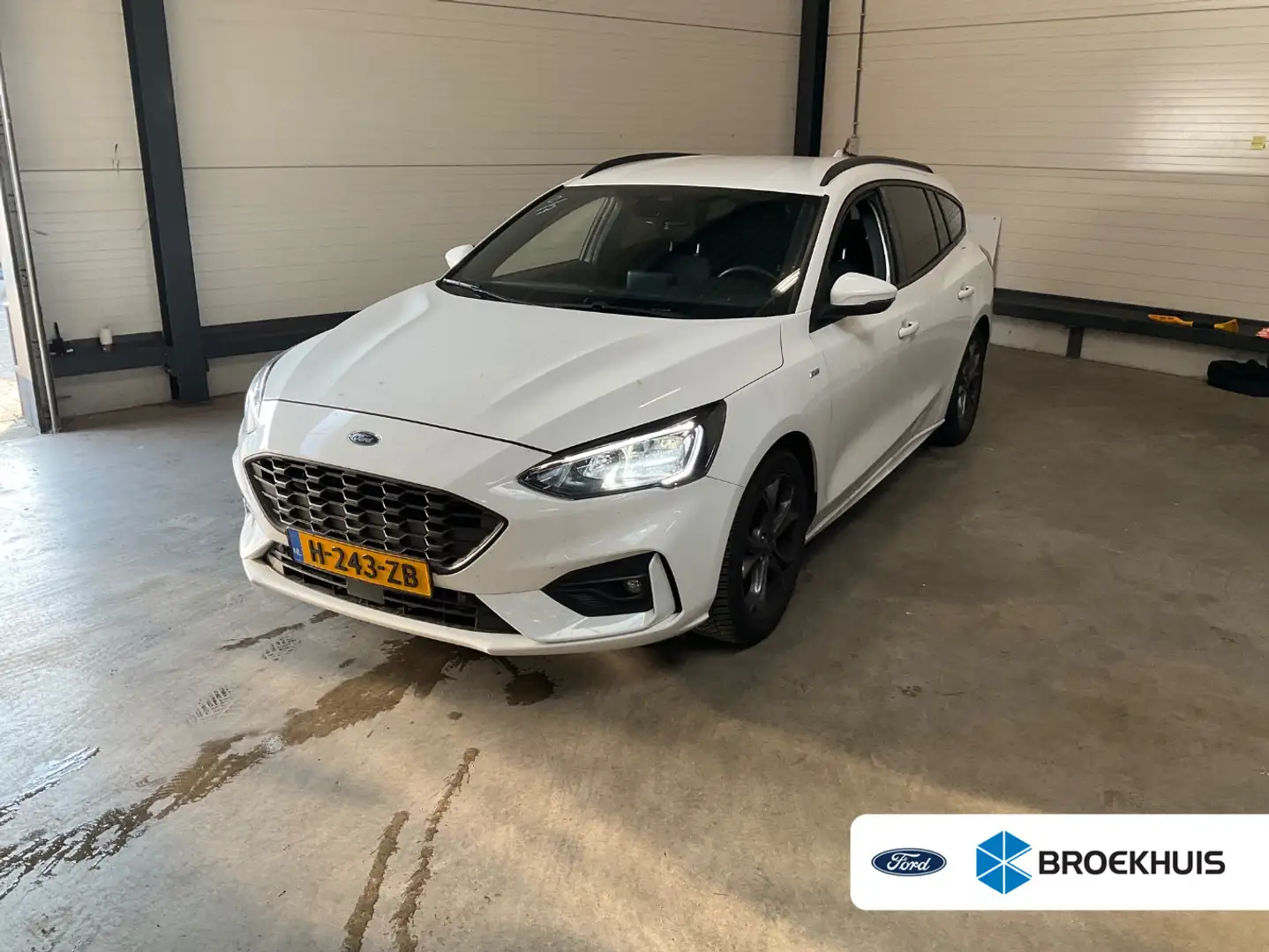 Ford Focus Wagon 1.0 EcoBoost ST Line Business | 1e Eigenaar! Wit - 1