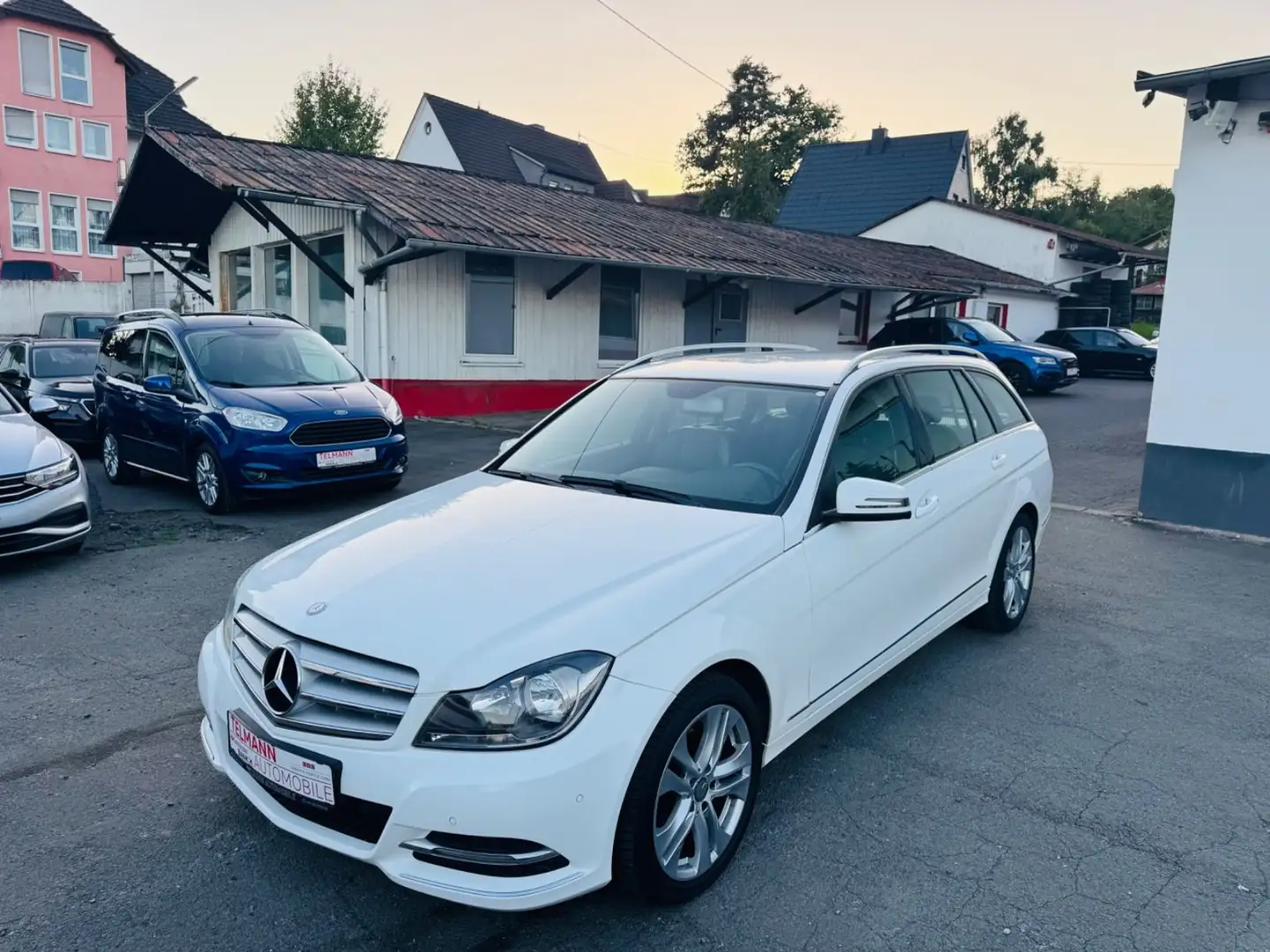 Mercedes-Benz C 220 C -Klasse T-Modell C 220 T CDI BlueEf Bílá - 1