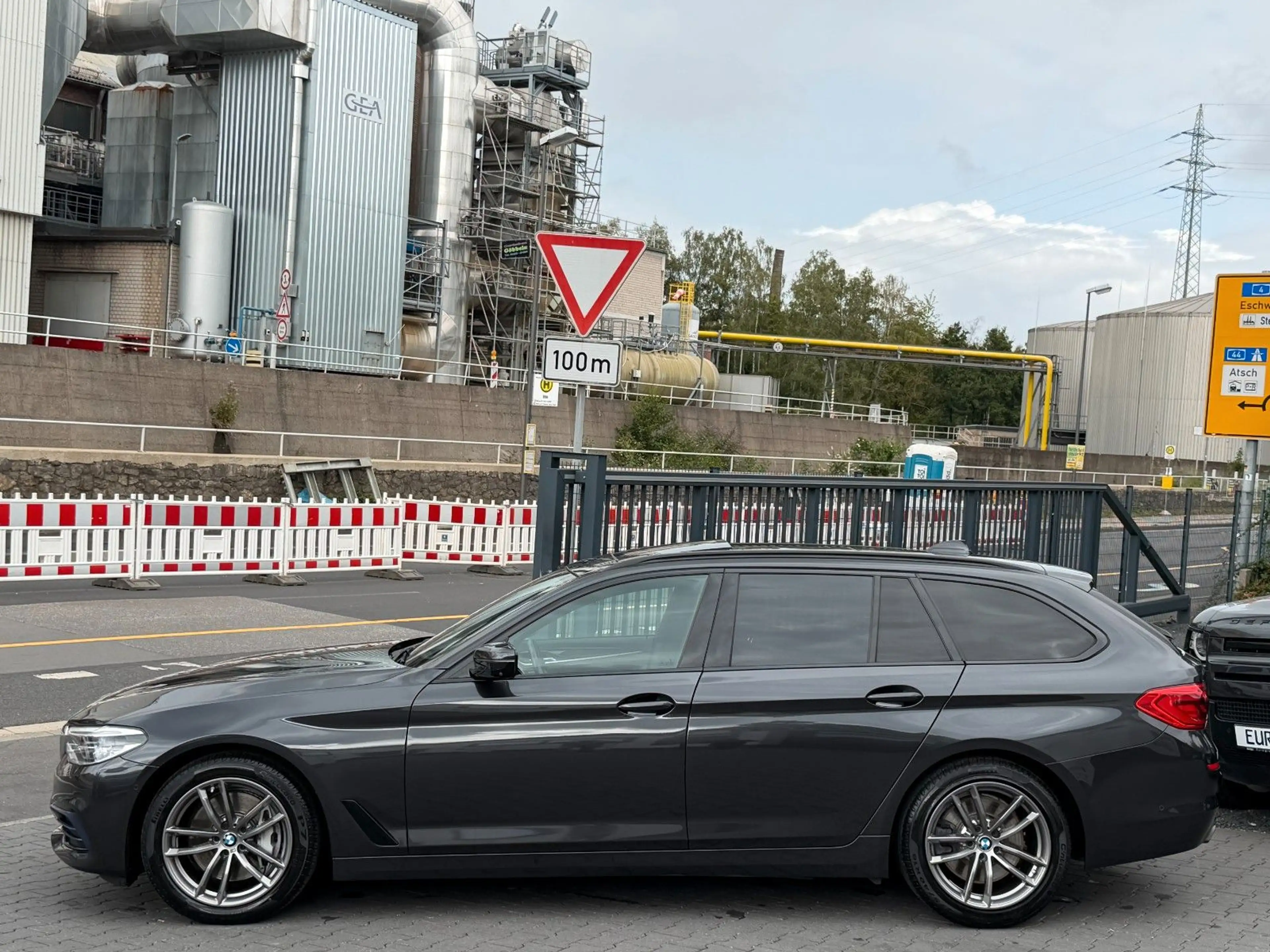 BMW 540 i xDrive Sport Line Aut. Head Up - LED /// — photo 7