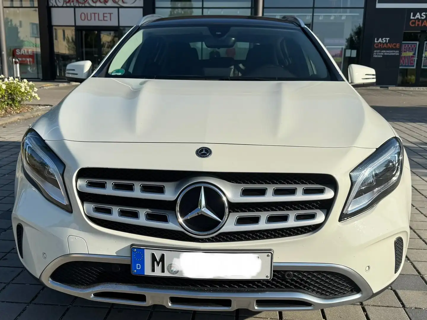 Mercedes-Benz GLA 180 GLA 180 Style Weiß - 2