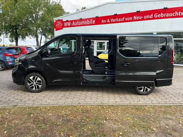 Opel Vivaro view 8