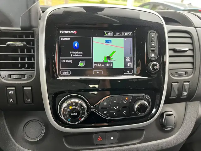 Opel Vivaro view 10