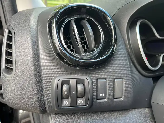 Opel Vivaro view 14