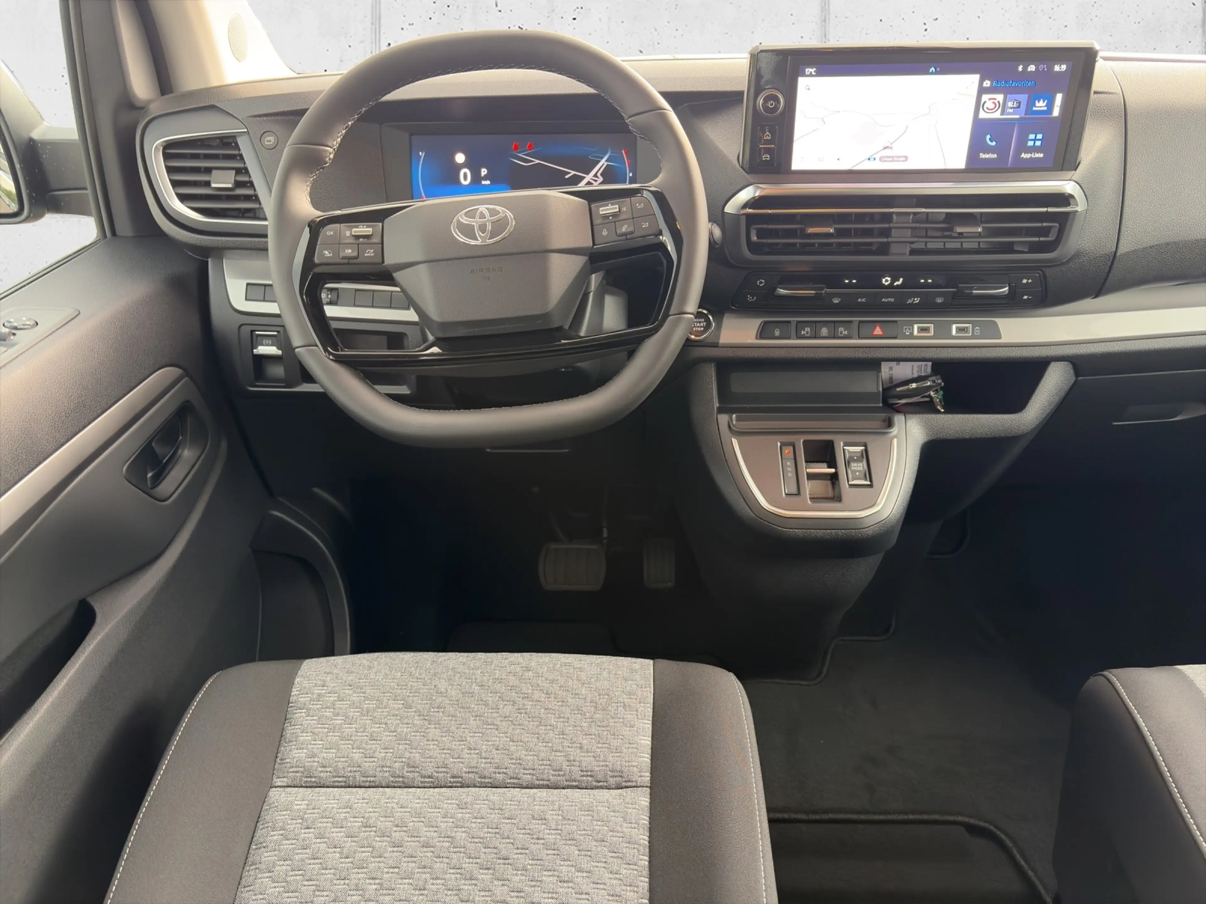 Toyota Proace Verso L1 Teamplayer 2,2 8 Aut. 8-Sitzer 5t. — photo 5