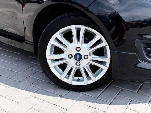 Ford Fiesta view 11