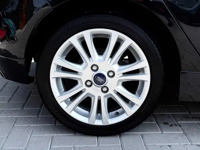 Ford Fiesta view 12