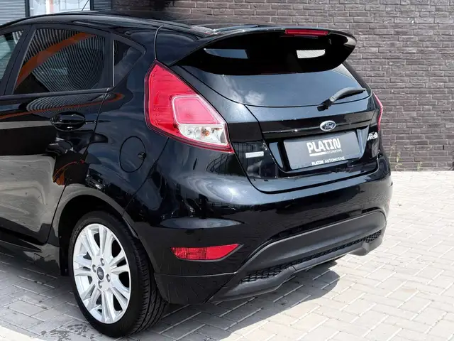 Ford Fiesta view 9
