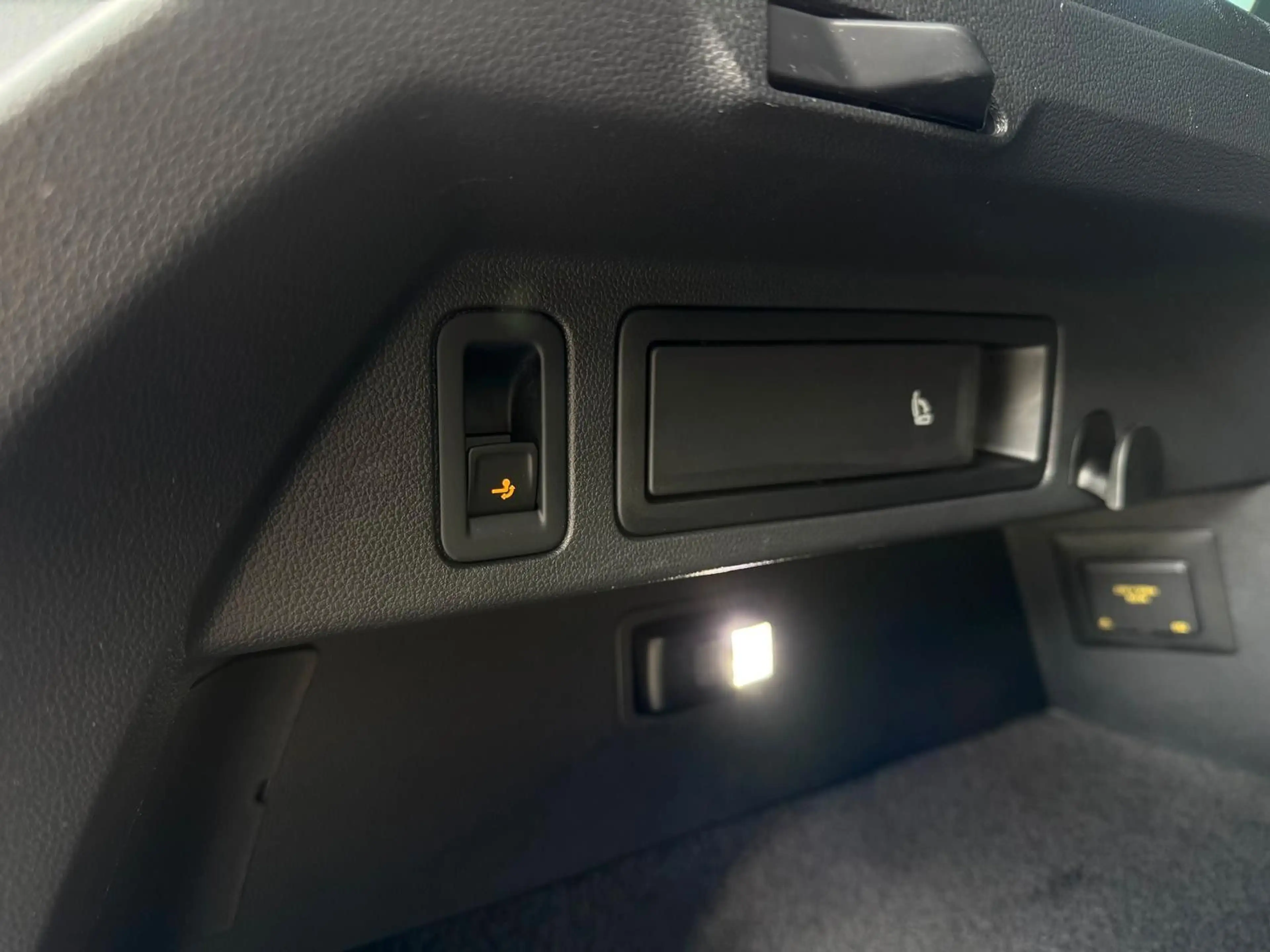 Volkswagen Tiguan R-Line 4Motion * 360° * HARMAN-KARDON * — photo 11