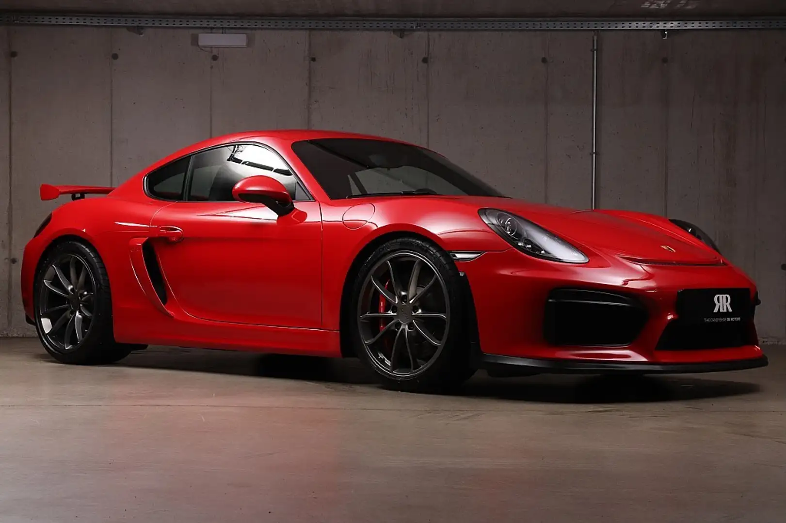 Porsche Cayman GT4 - 1