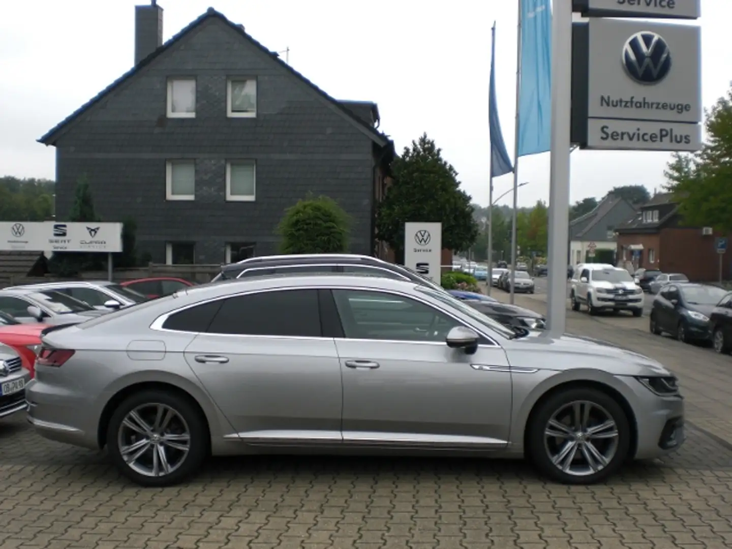Volkswagen Arteon R-Line 2.0 TDI BMT NAVI ACC Kamera HuD Silber - 2
