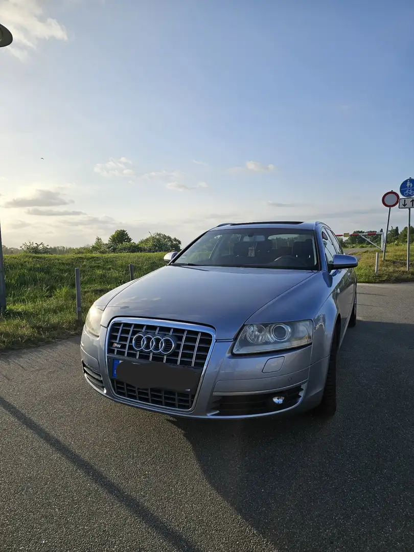 Audi A6 2.4 Grau - 1