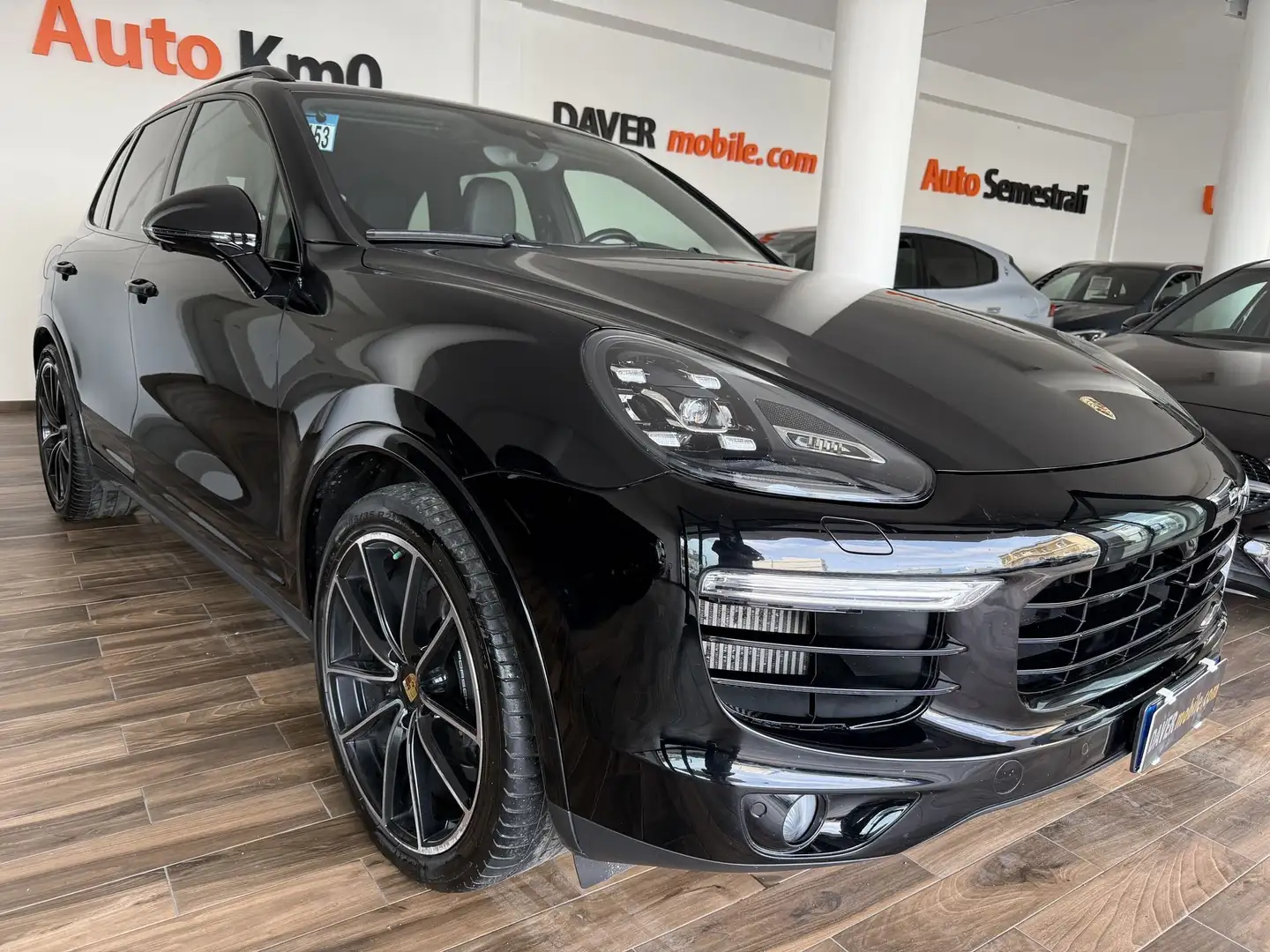 Porsche Cayenne 3.0 Diesel Pure green Platinum Edition Noir - 1