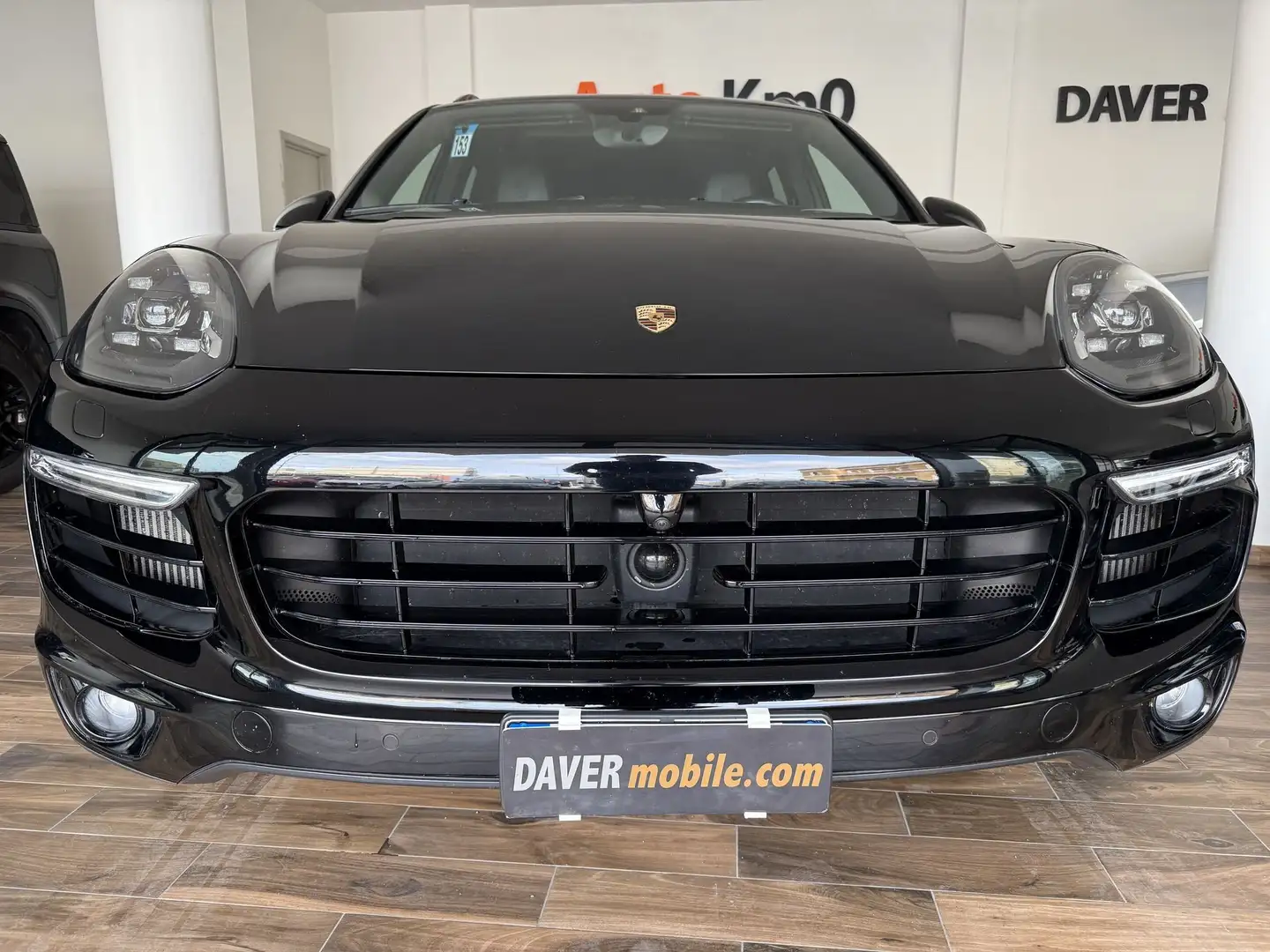 Porsche Cayenne 3.0 Diesel Pure green Platinum Edition Noir - 2