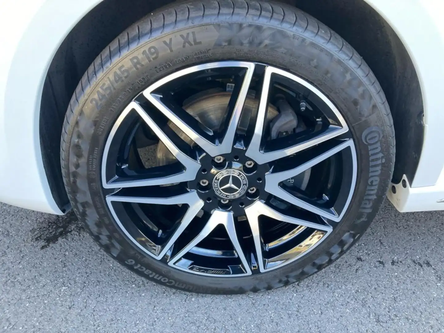 Mercedes-Benz V 300 d AVANTGARDE Lang Airmatic/360°/LED/2.5tAHK Blanc - 2