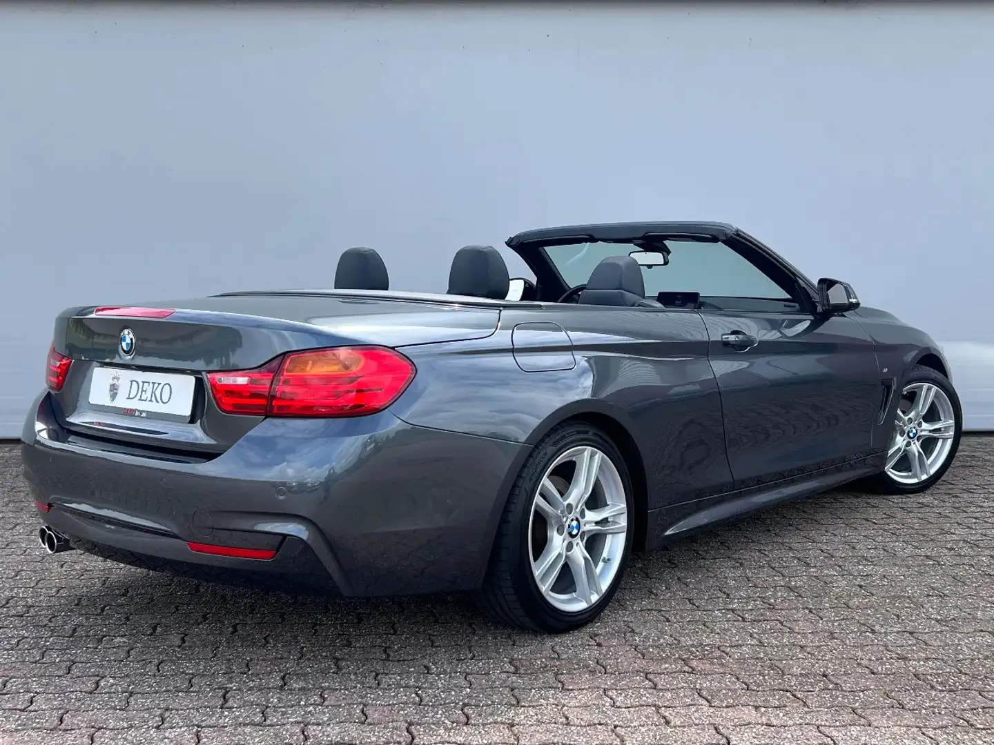 BMW 420 4-serie 420i Cabrio | M Sport | Nekverwarming | Tr Grijs - 2