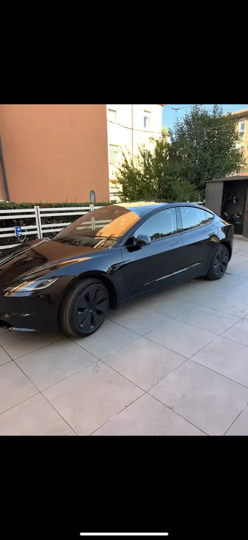 Tesla Model 3 Standard rwd Plus - 1