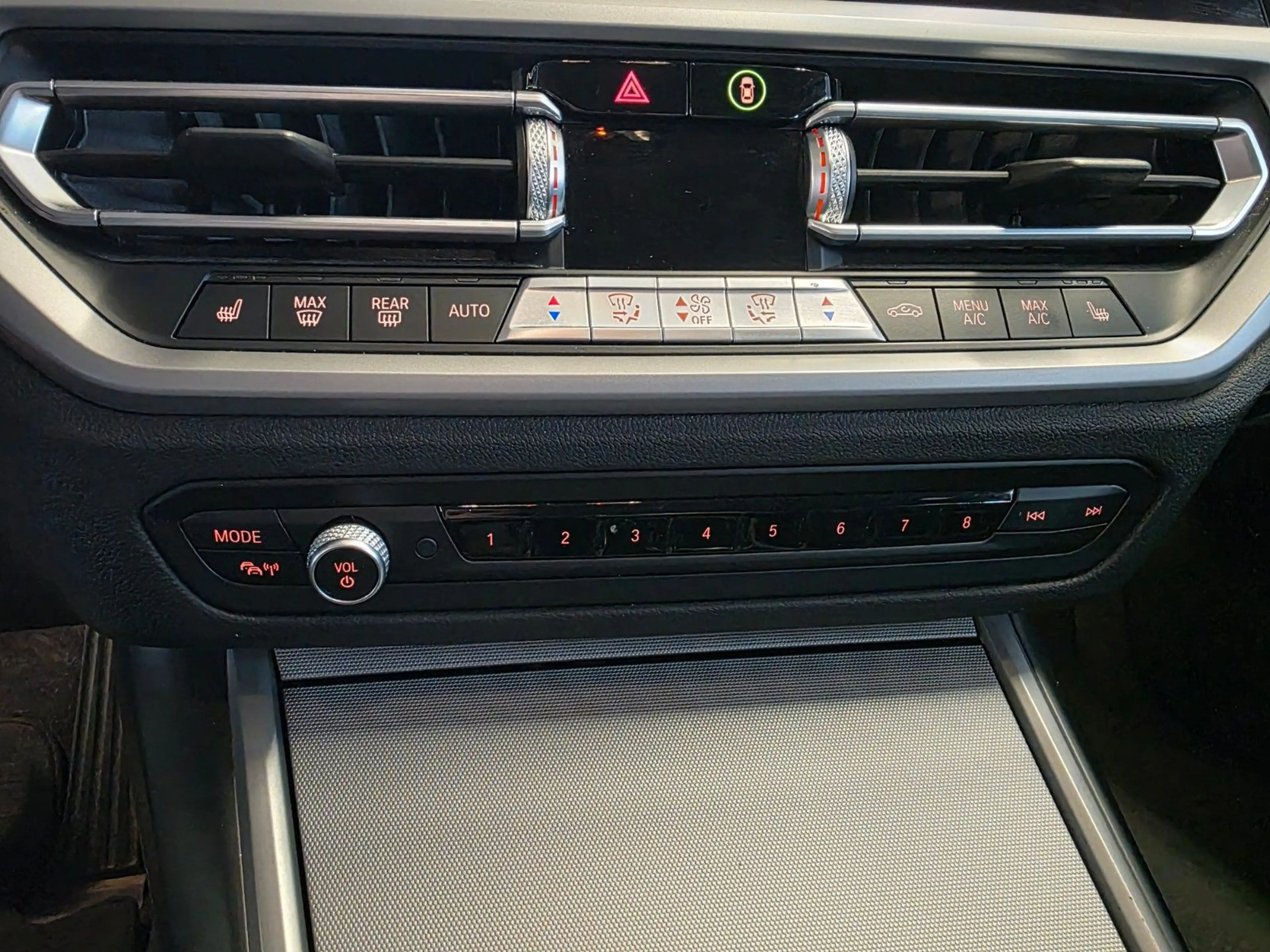 BMW 318 d Advantage+Virtuell Cockpit+ACC+LED+AHK — photo 15