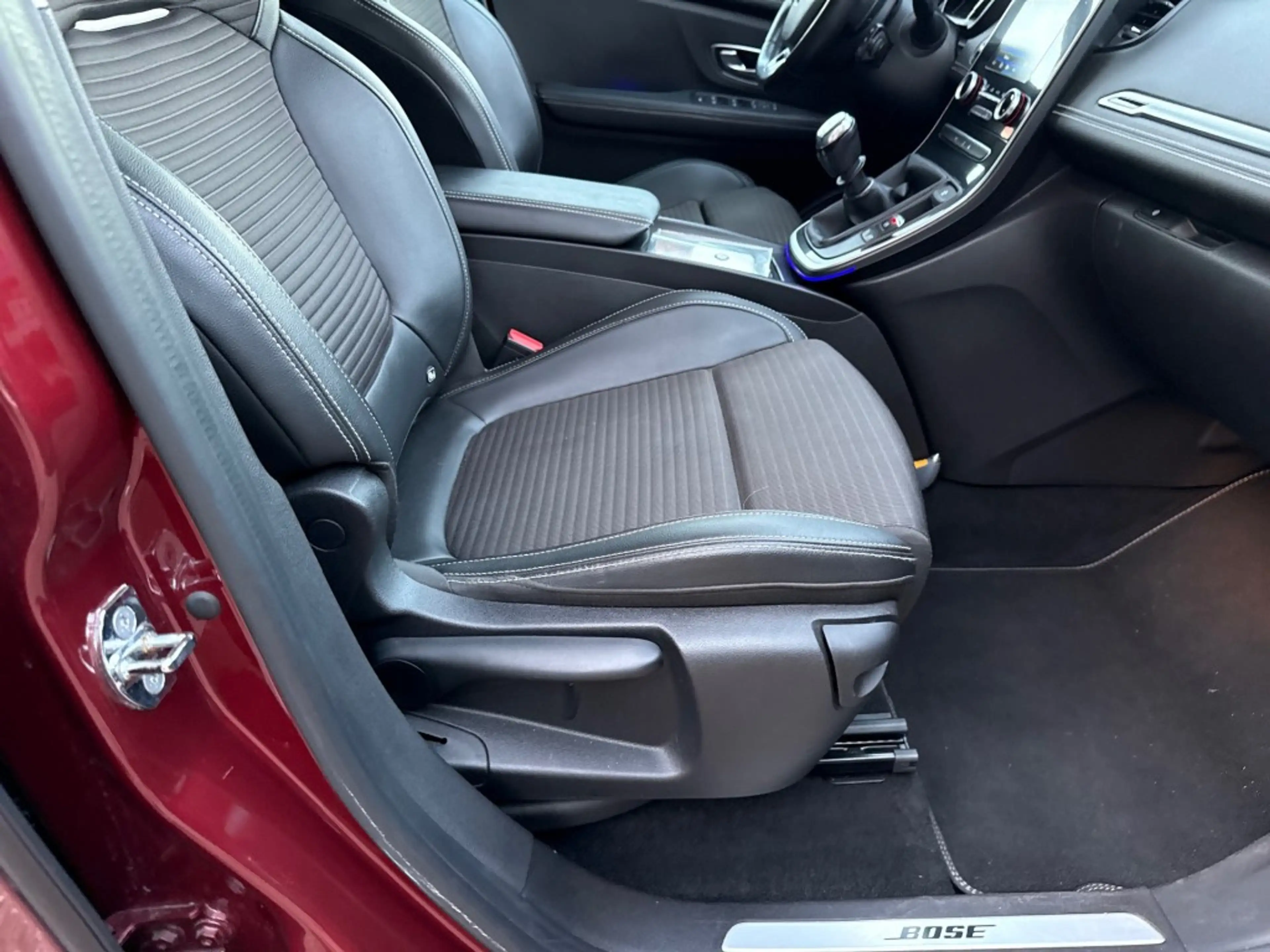 Renault Grand Scenic 1.2 TCE BOSE 130pk Orig. NL/Bose Sound/Camera/Trek — photo 17