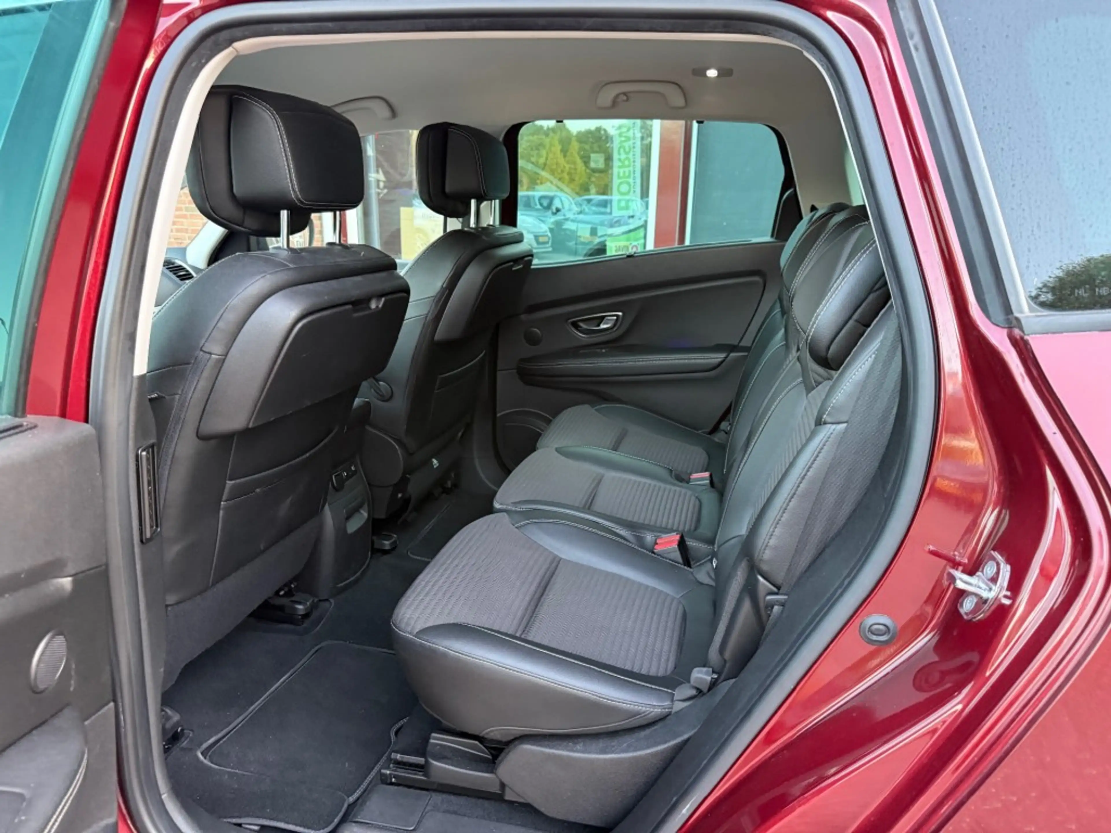 Renault Grand Scenic 1.2 TCE BOSE 130pk Orig. NL/Bose Sound/Camera/Trek — photo 8