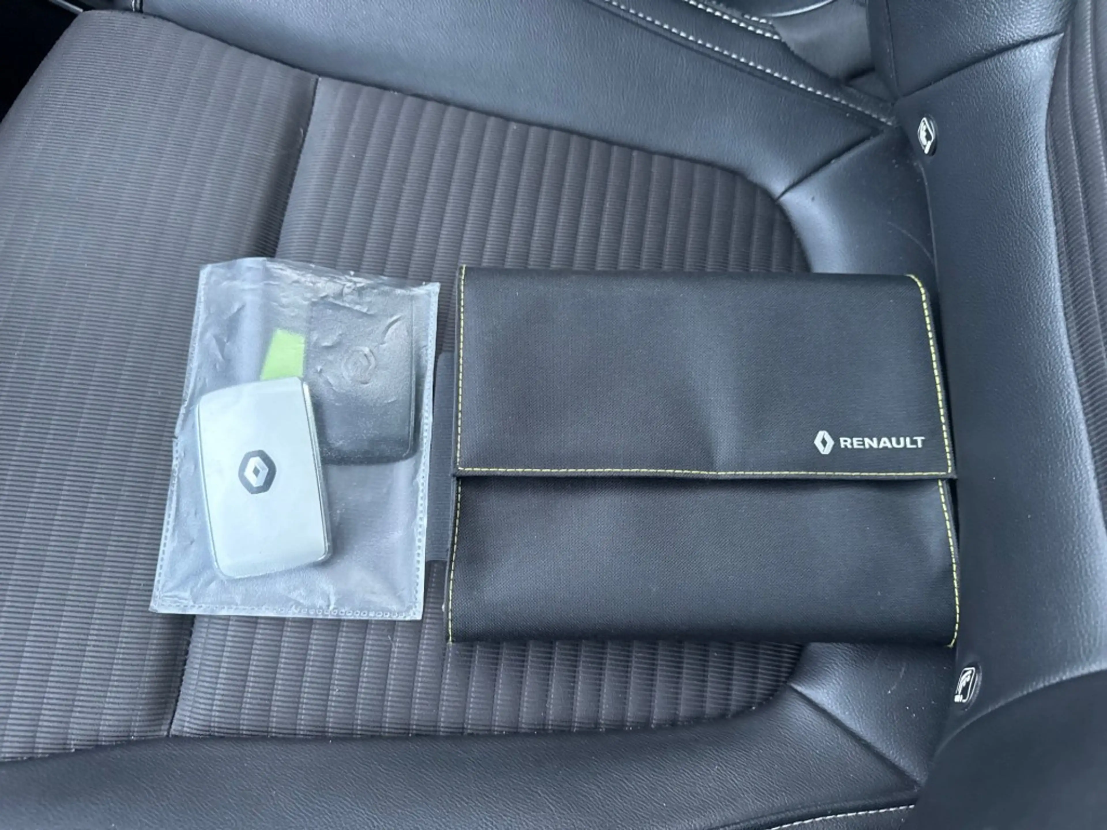 Renault Grand Scenic 1.2 TCE BOSE 130pk Orig. NL/Bose Sound/Camera/Trek — photo 37