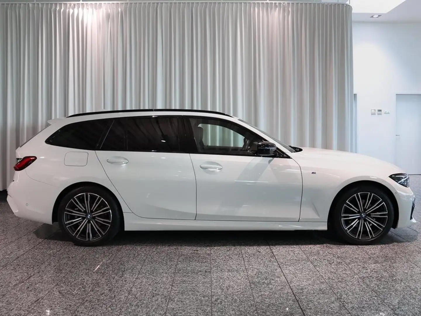 BMW 320 d Touring M Sport LED DAB HIFI ACC NUR GEWERBE Wit - 2