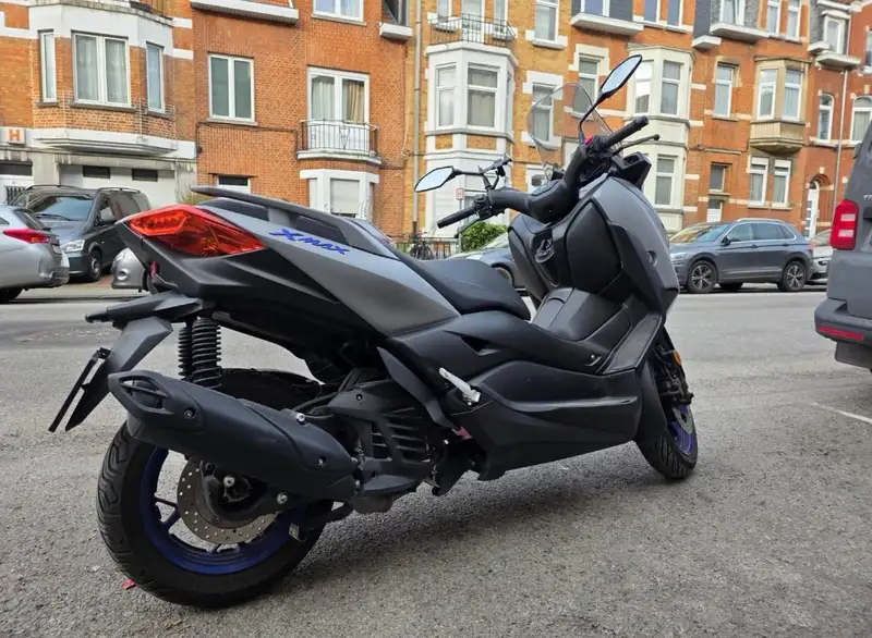 Yamaha X-Max 125 - foto 8