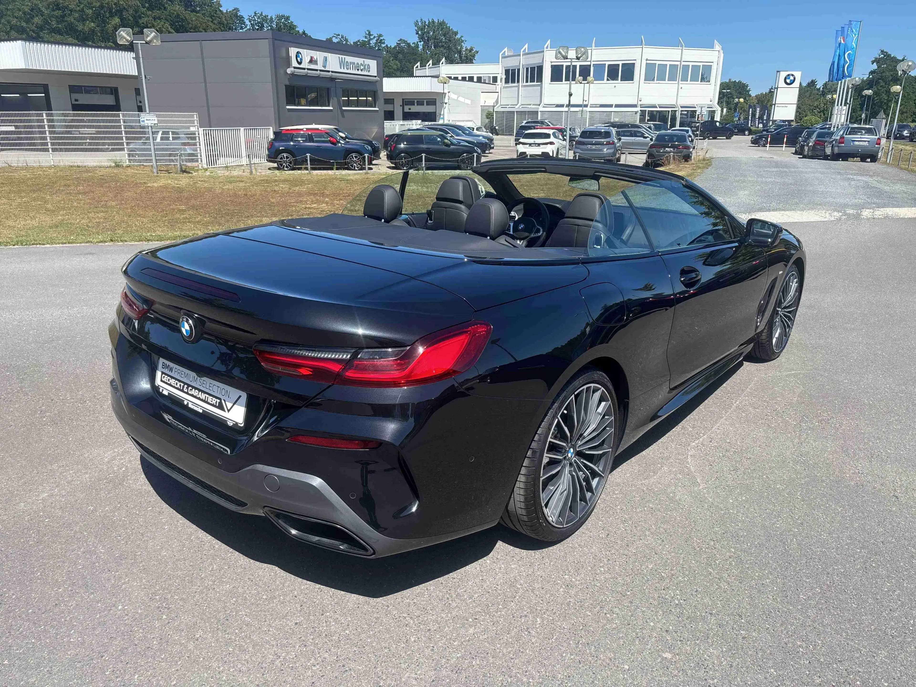 BMW 840 i Cabrio — photo 15