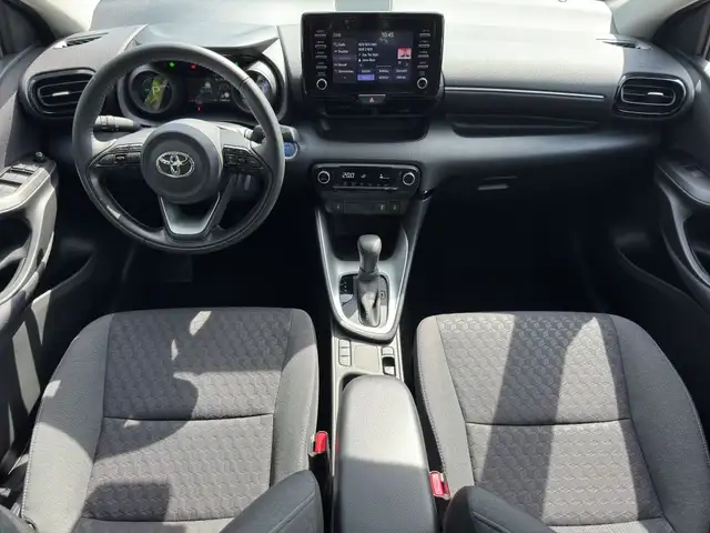 Toyota Yaris view 13