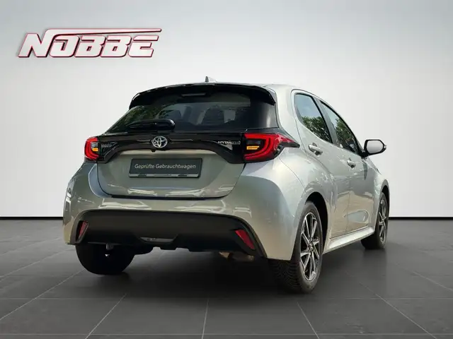Toyota Yaris view 5