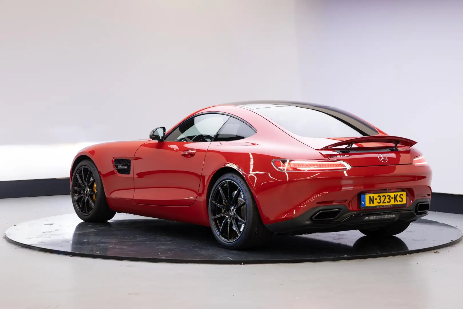 Mercedes-Benz AMG GT 4.0 | Panoramadak | Nightpakket | Sportuitlaat | Rood - 2