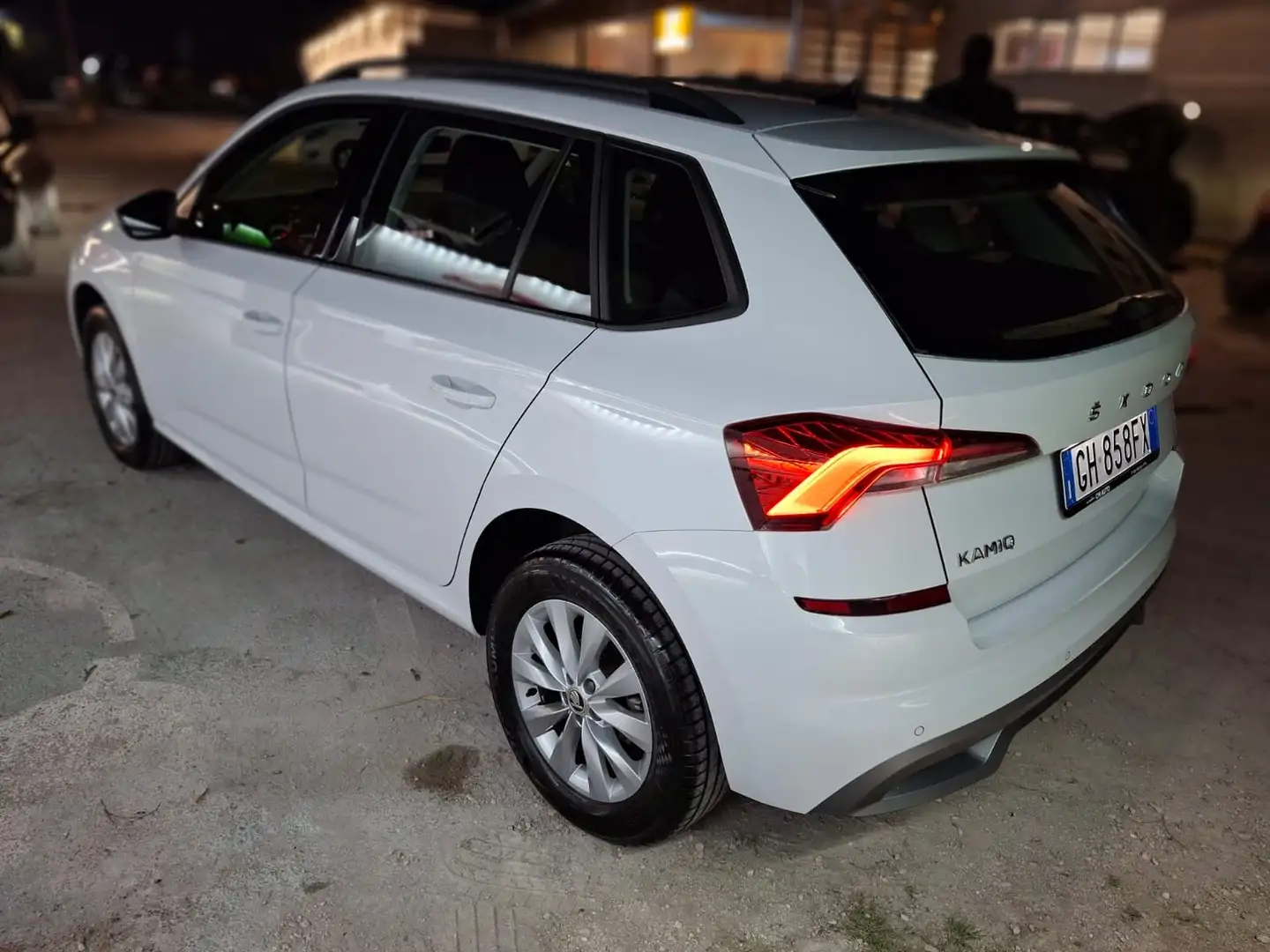 Skoda Kamiq Kamiq 1.0 g-tec Ambition 90cv Blanco - 2