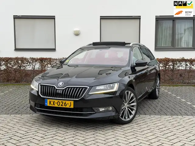 Skoda Superb Combi 1.6 TDI Style Business LEER PANO TREKHAAK NA