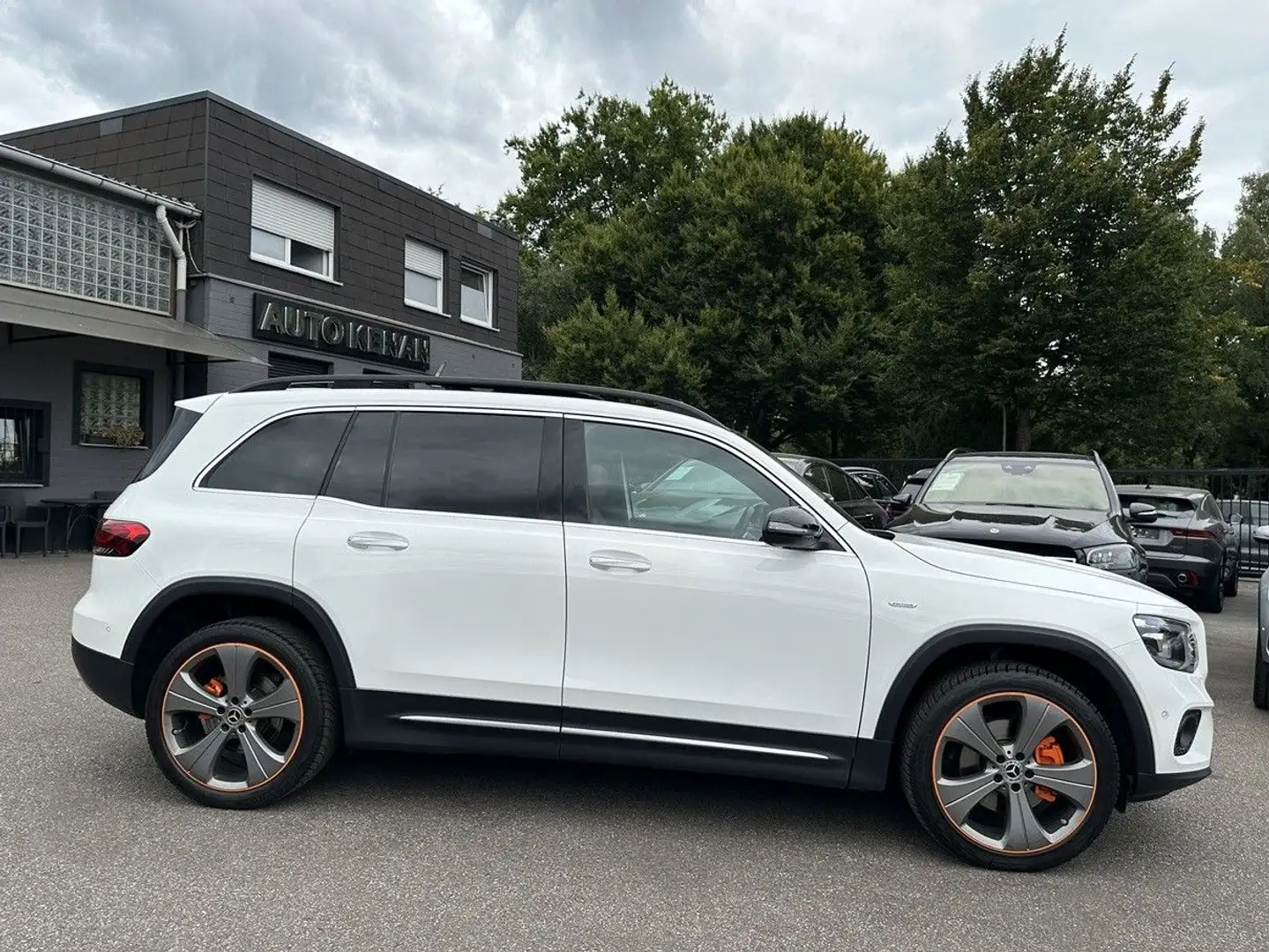 Mercedes-Benz GLB 250 4M Edition 1 DTR/HUD/PANO/Burmes/Leder Weiß - 2