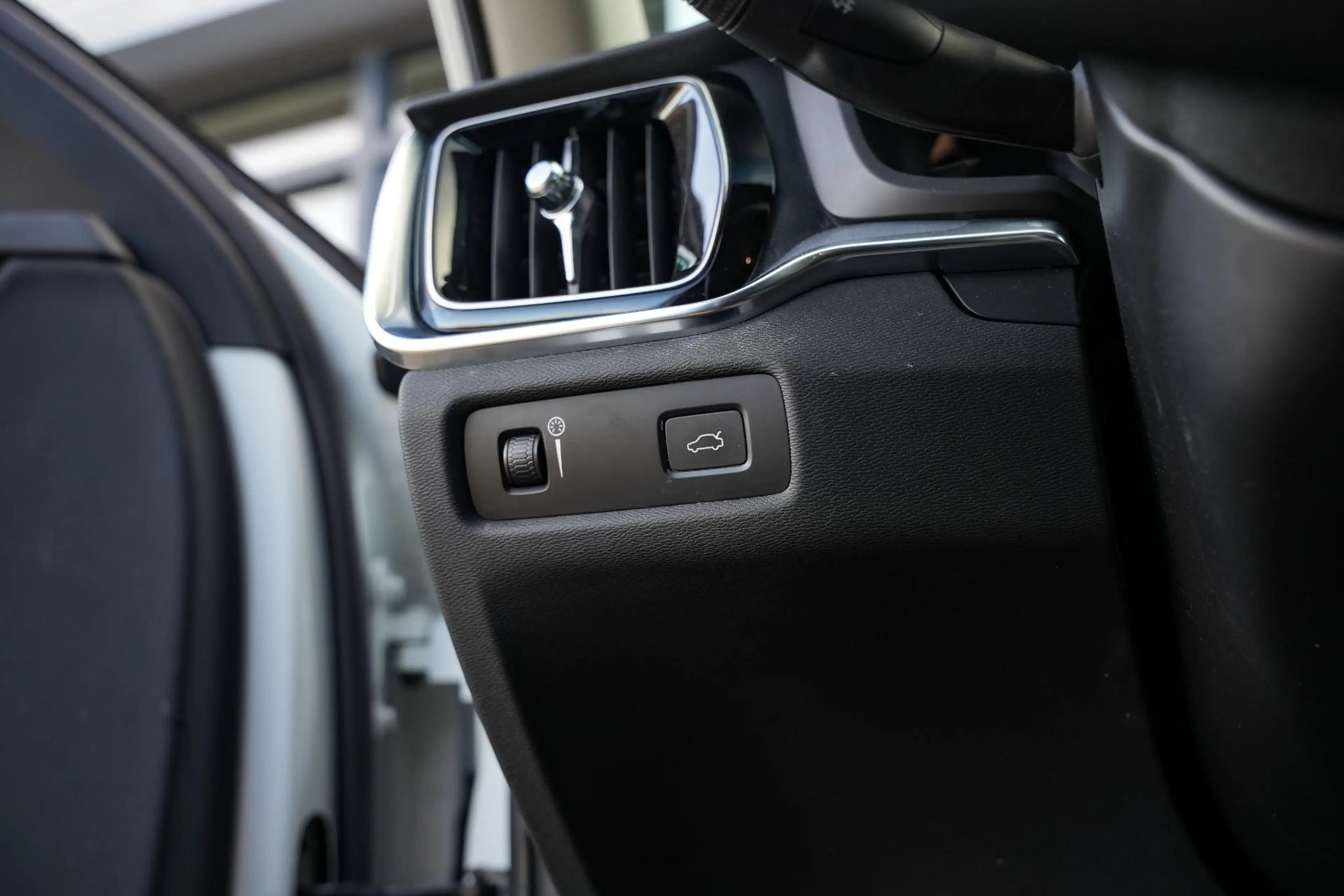 Volvo V60 Cross Country 2.0 B5 AWD Pro Adaptieve Cruise Keyless Memory 18' — photo 23