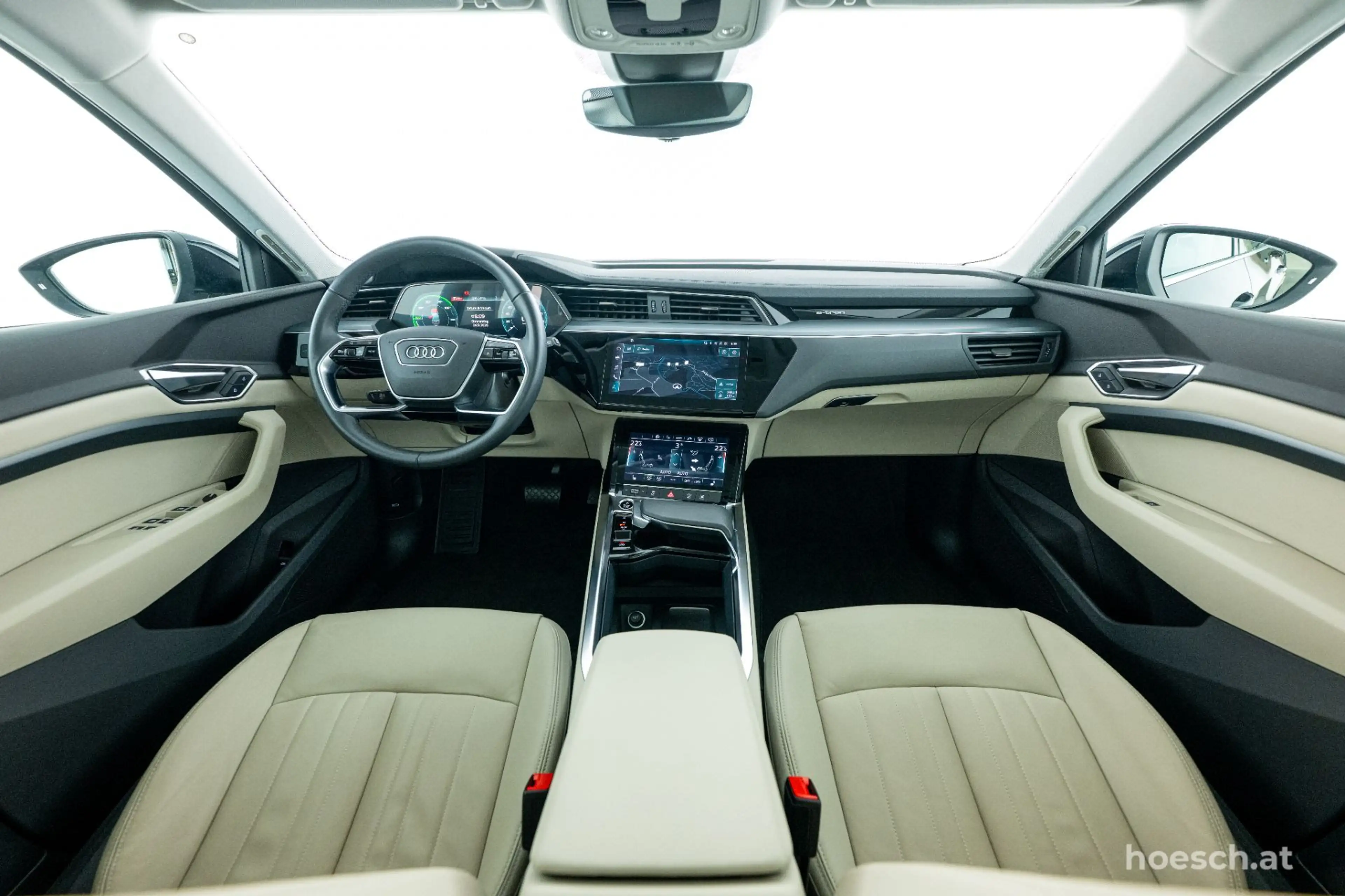Audi e-tron 55 quattro HEAD-UP LEDER ACC -64% — photo 5