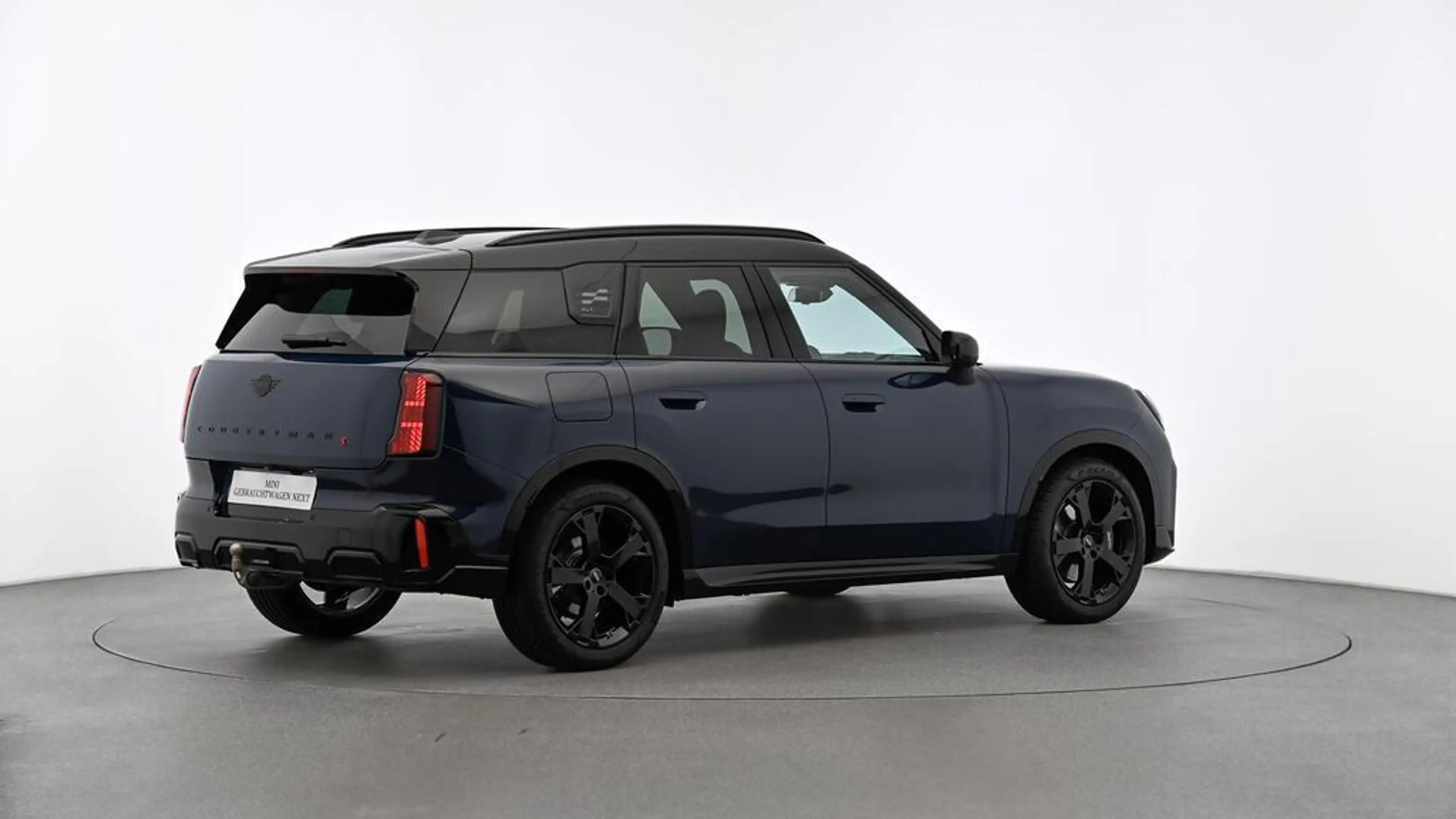 MINI Countryman S All4 John Cooper Works Trim — photo 4