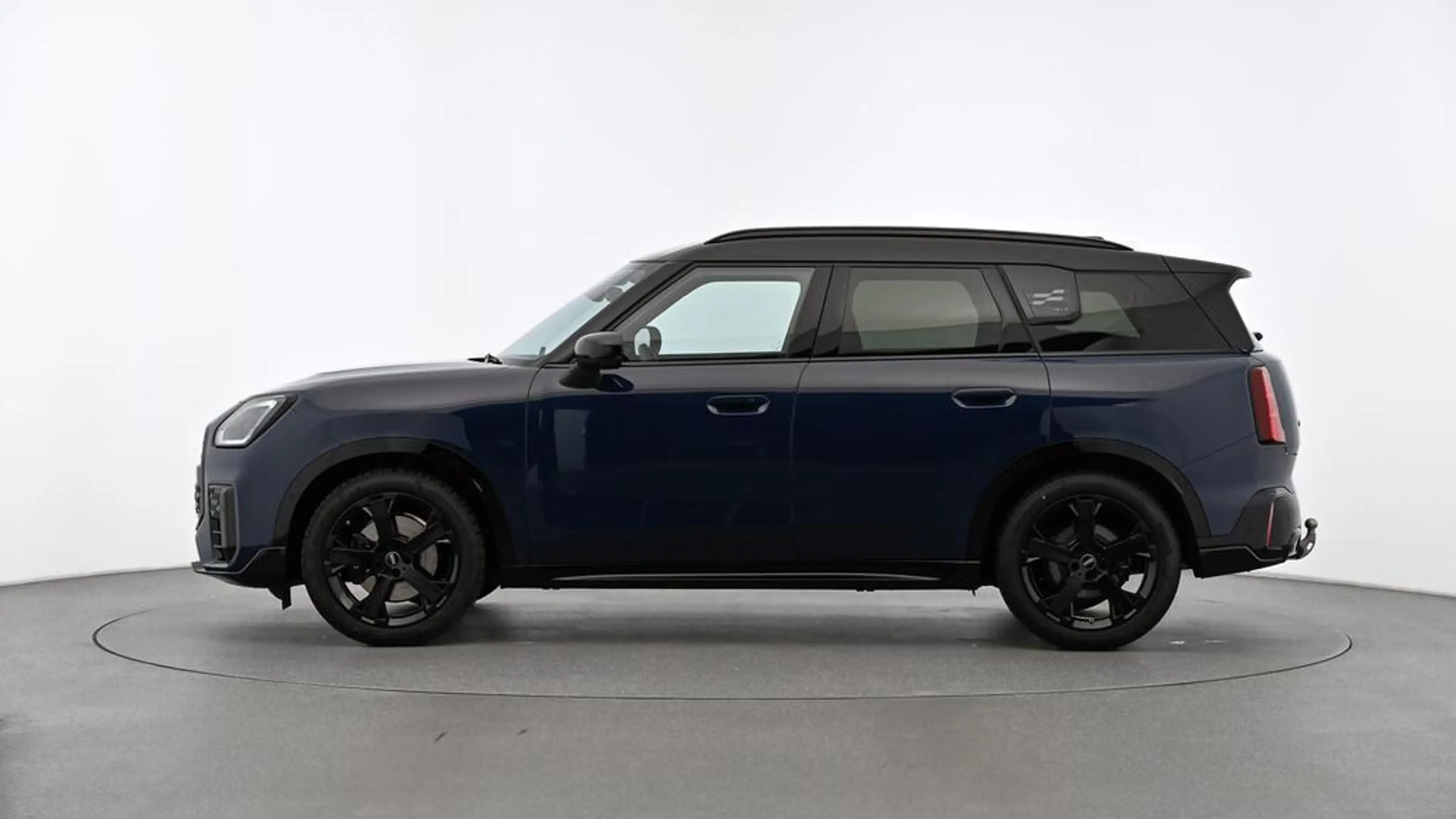 MINI Countryman S All4 John Cooper Works Trim — photo 2