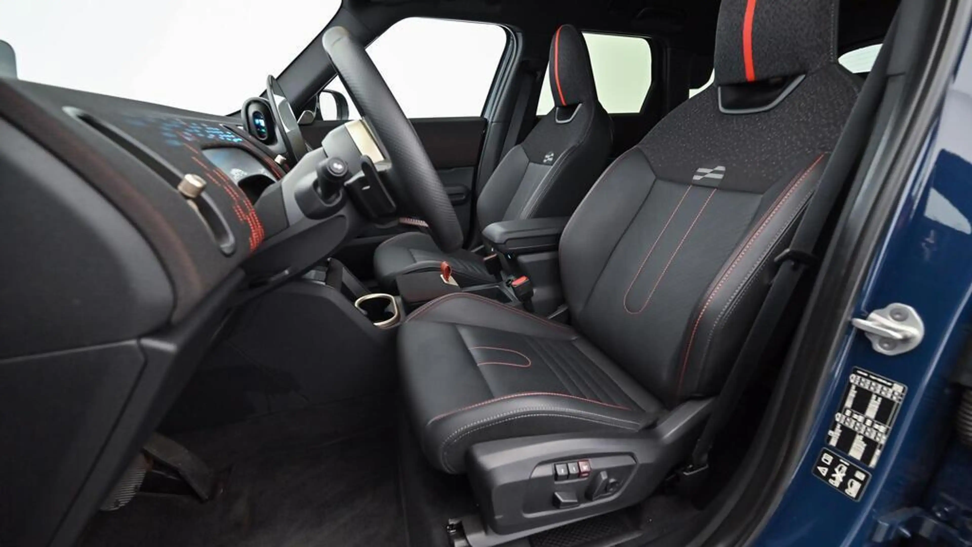 MINI Countryman S All4 John Cooper Works Trim — photo 21