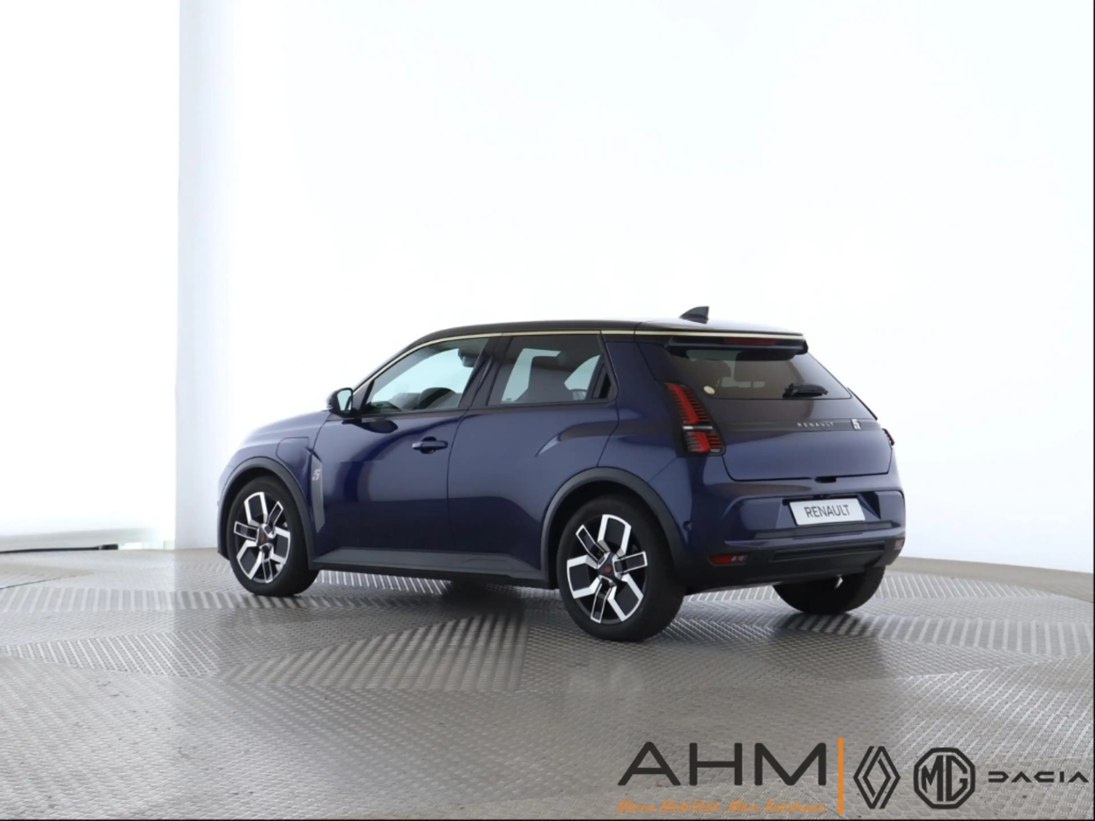 Renault R 5 Electric 120 Urban Range Techno — photo 3