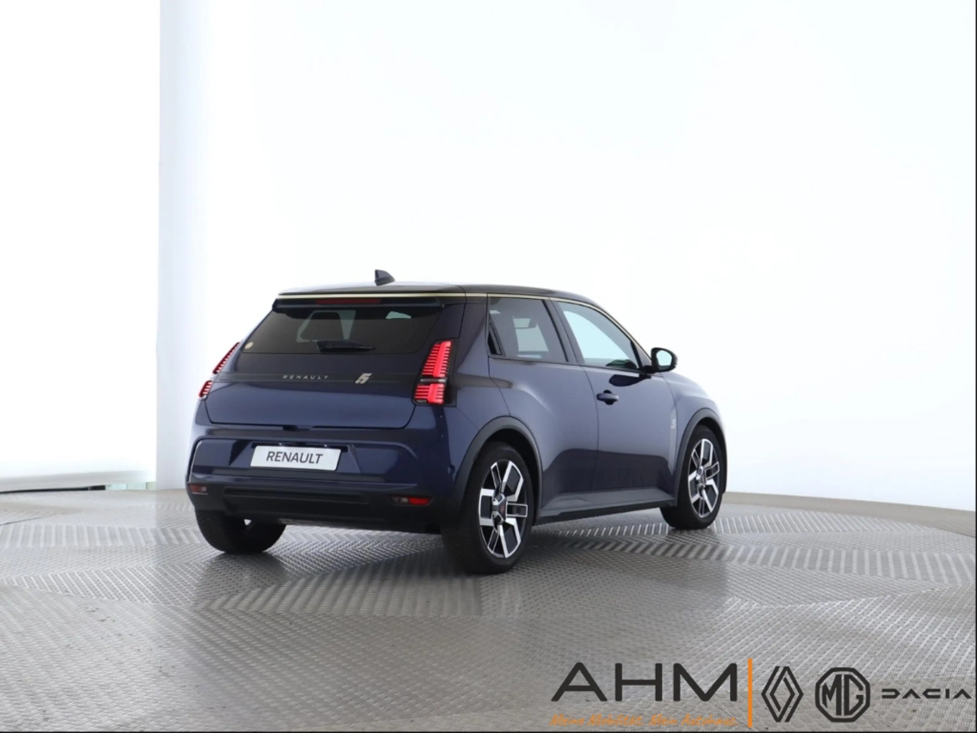 Renault R 5 Electric 120 Urban Range Techno — photo 4