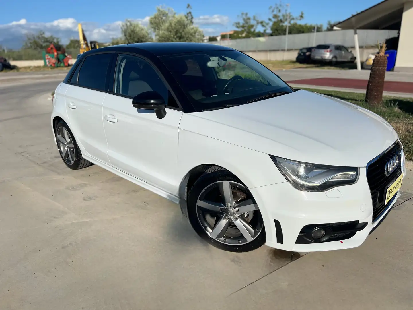 Audi A1 Sportback 1.6 tdi S Line Edition 90cv S-TRONIC Blanc - 1