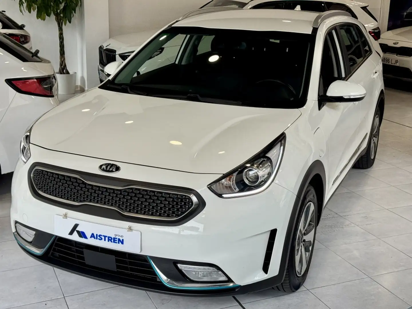 Kia Niro 1.6 PHEV Drive Bianco - 1
