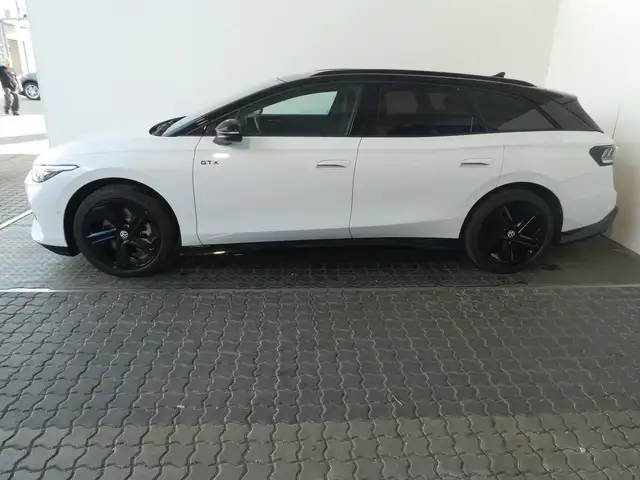 Volkswagen ID.7 Tourer GTX 4MOTION 250 kW Business Ansicht 3