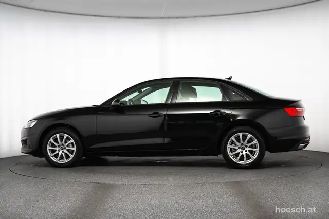 Audi A4 view 3