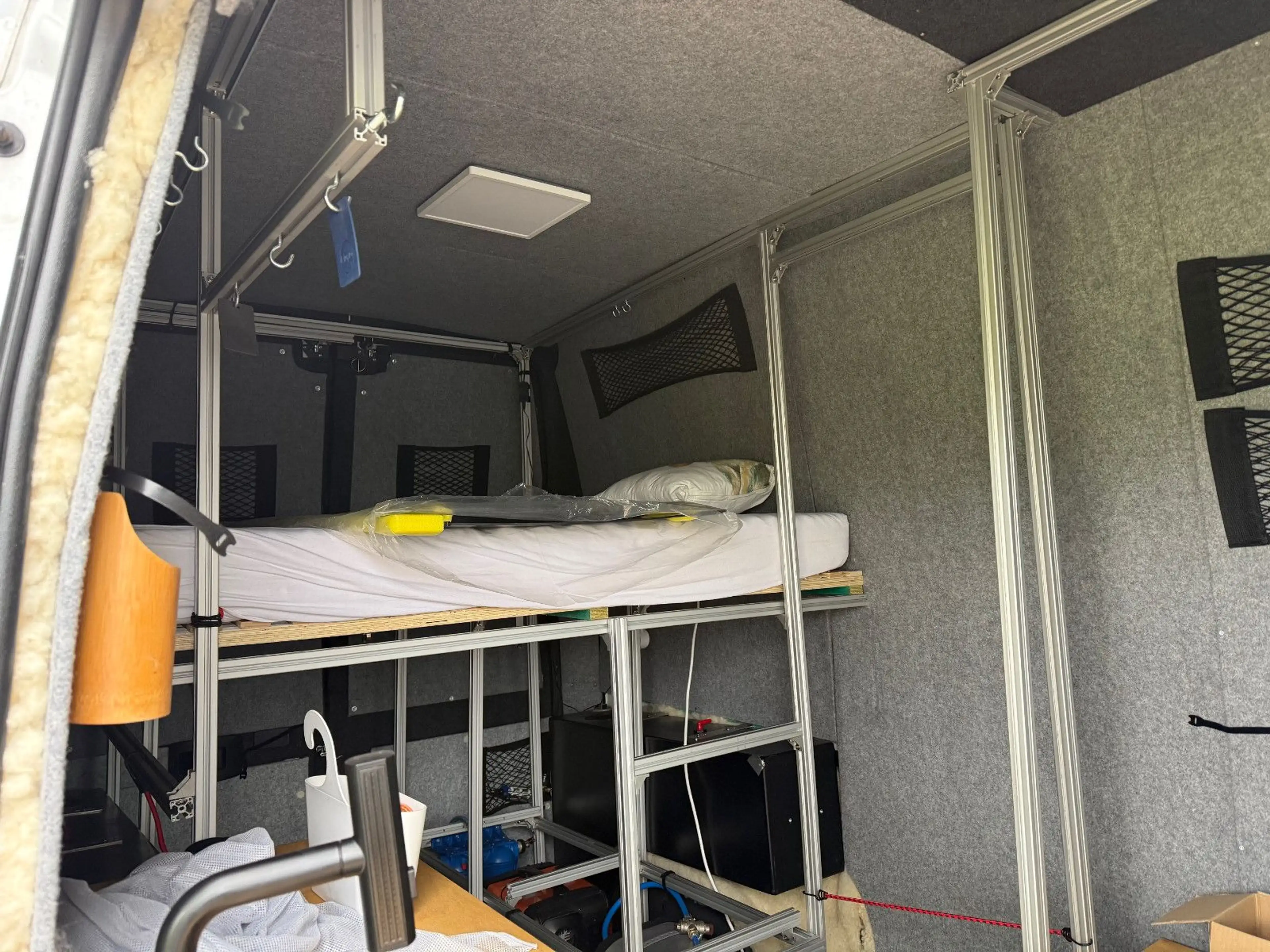 Fiat Ducato Grossr.-Kasten 35 150 L3H3+Camperausbau+ — photo 16