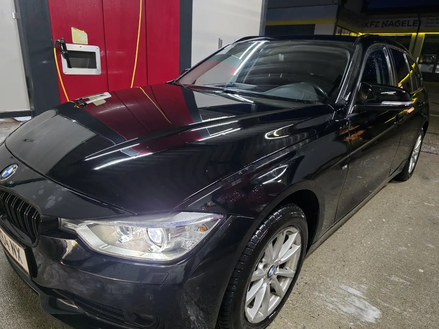 BMW 318 318d Touring Aut. - 1