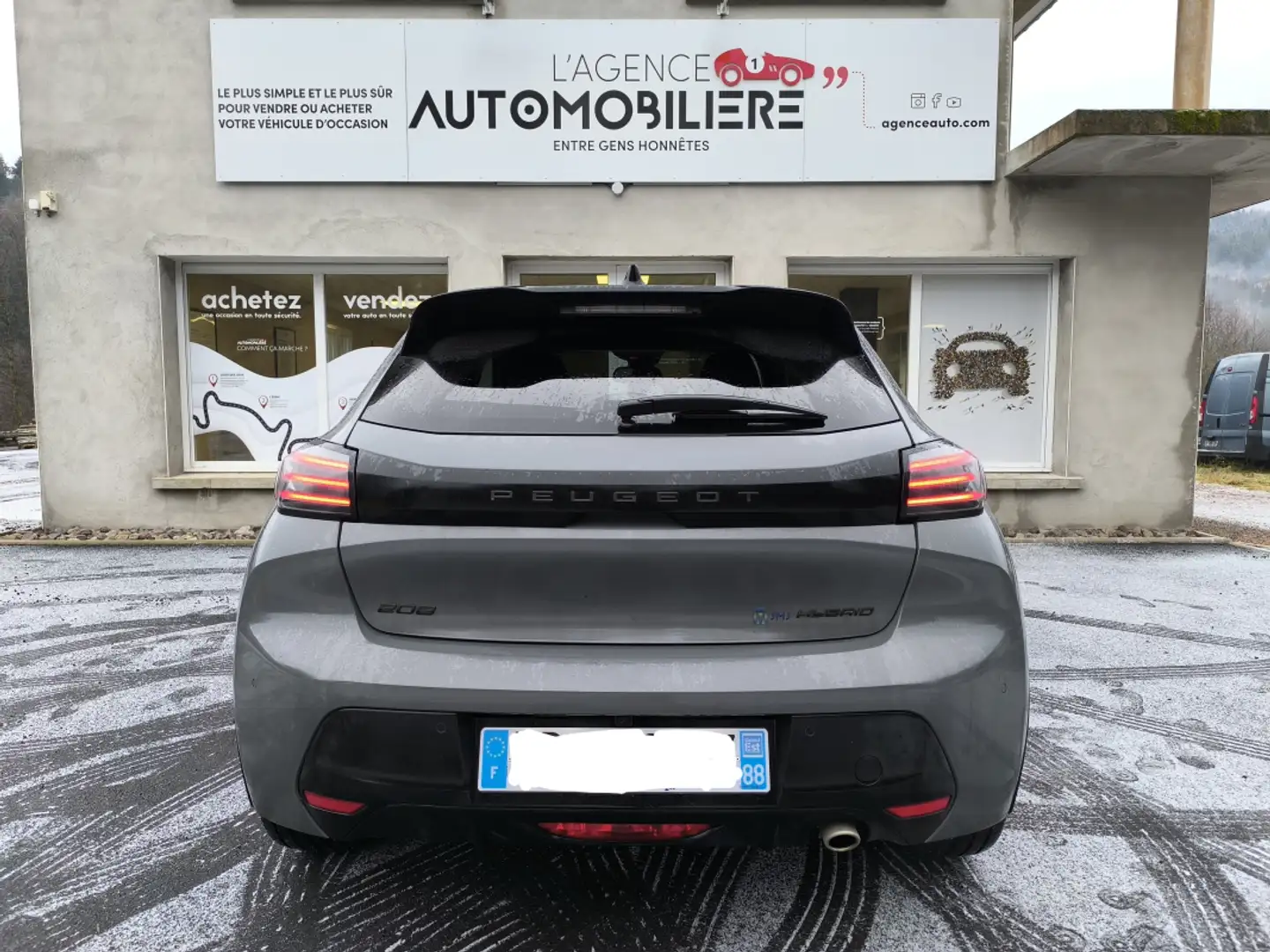 Peugeot e-208 1.2  HYBRID 100 GT E-DCS6 Grau - 2