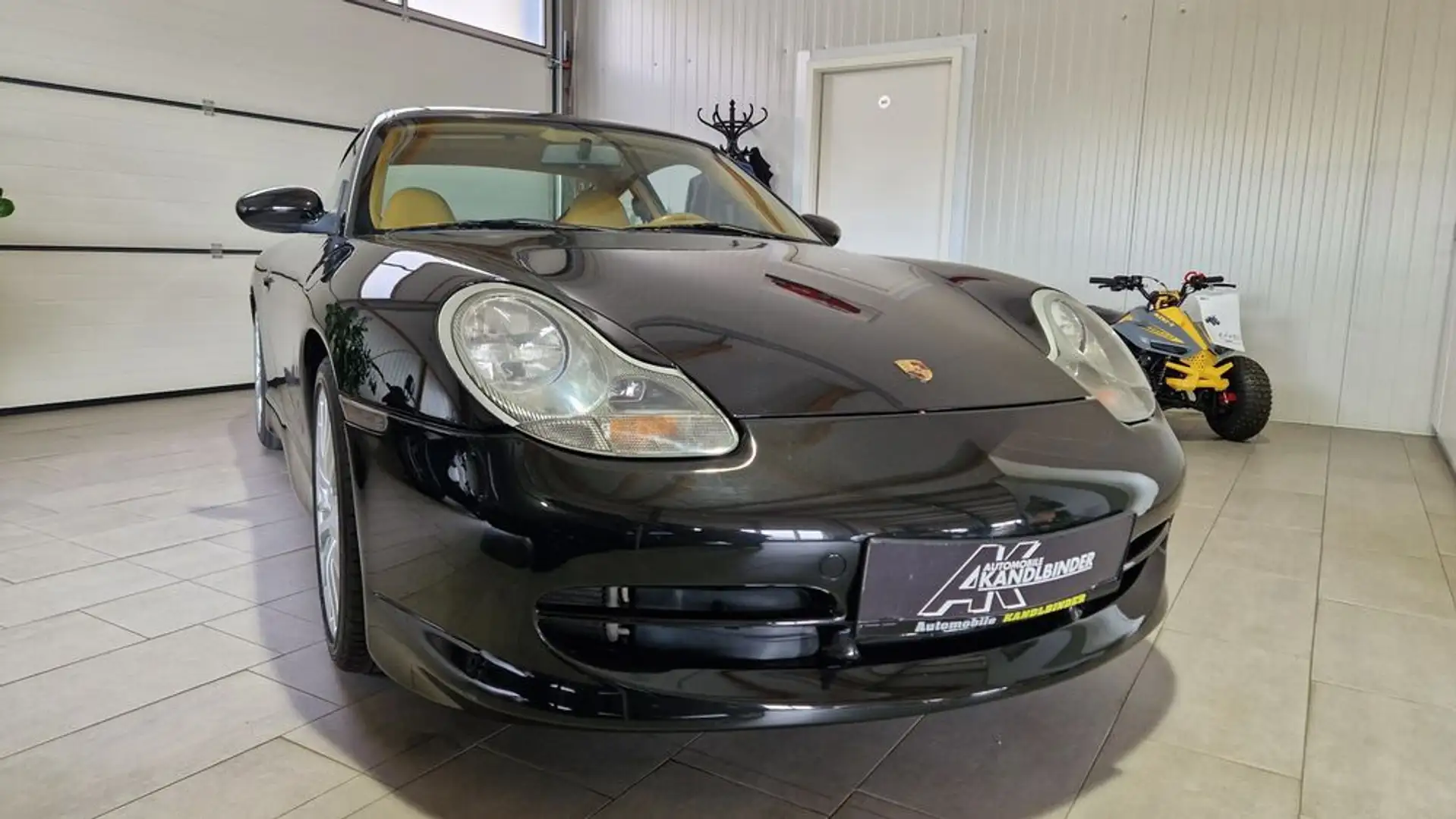 Porsche 911 996 '' Schalter '' ''Allrad'' Schwarz - 2