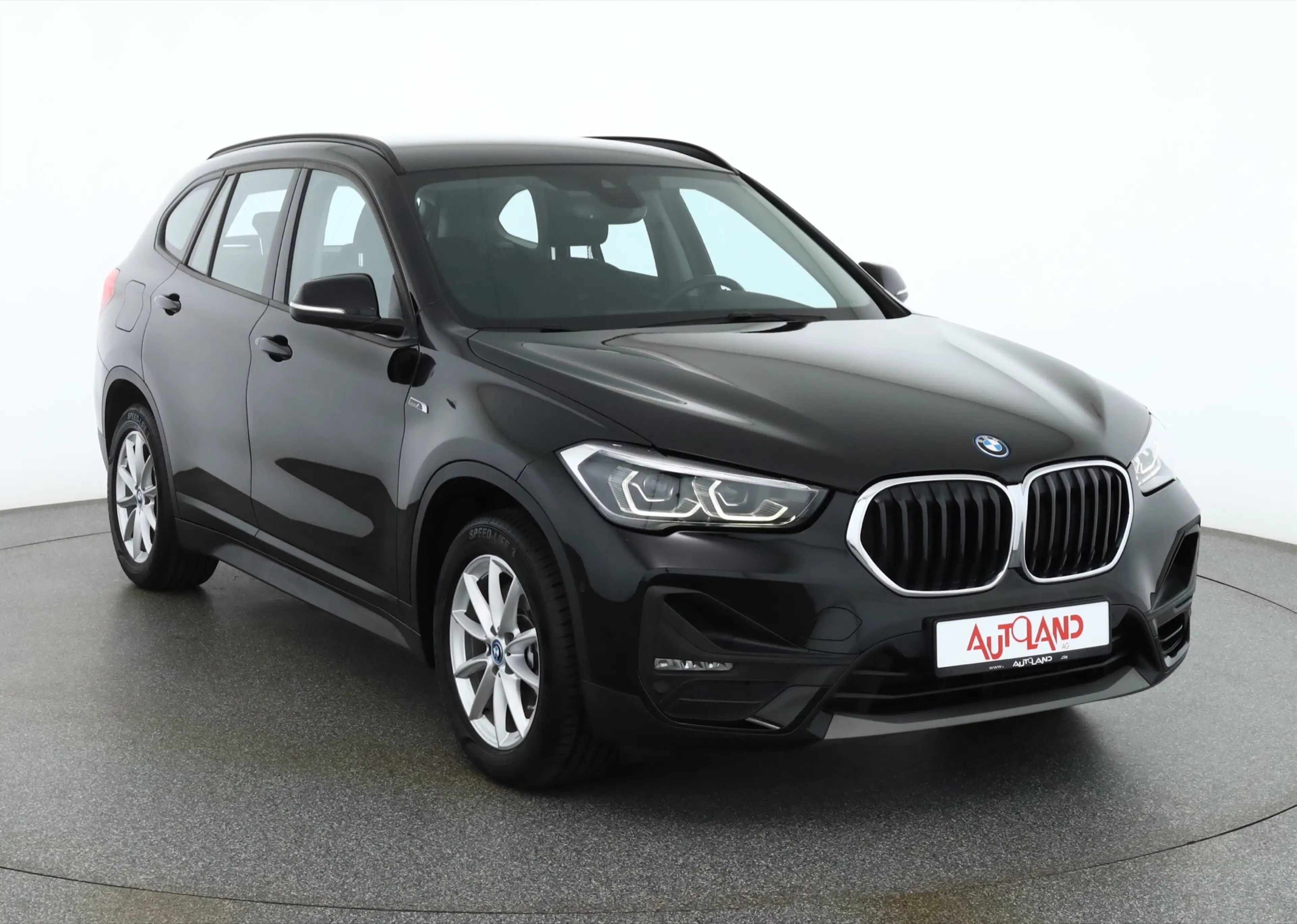 BMW X1 xDrive 25e Advantage LED Navi AHK Winterpaket — photo 7